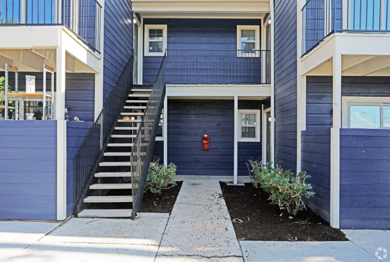 Building Photo - 15016 FM 2100