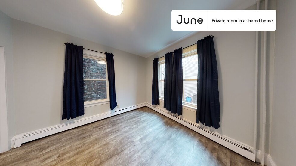 Building Photo - Room in Shared 3 bed/1 bath home