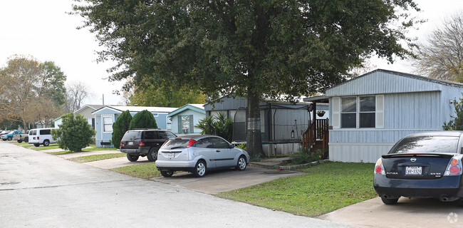 Building Photo - Tanner Road Mobile Home Park