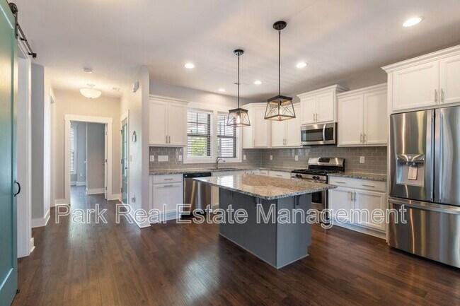 Building Photo - 23 Quarter Gate Trce