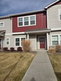 Building Photo - 3B/3B Townhome NOW AVAILABLE in Windsor! Great Location!