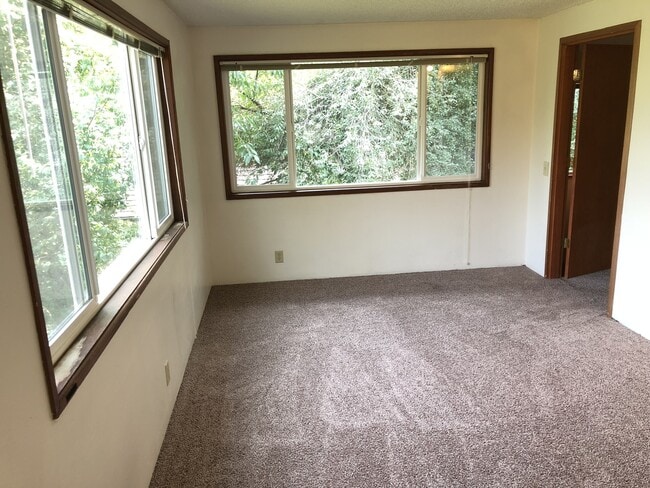 Building Photo - 1510/1512 Riverview