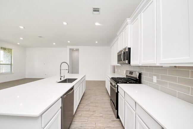 Building Photo - 17770 Misty Brk Ln