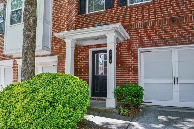 Building Photo - 2201 Landing Walk Dr
