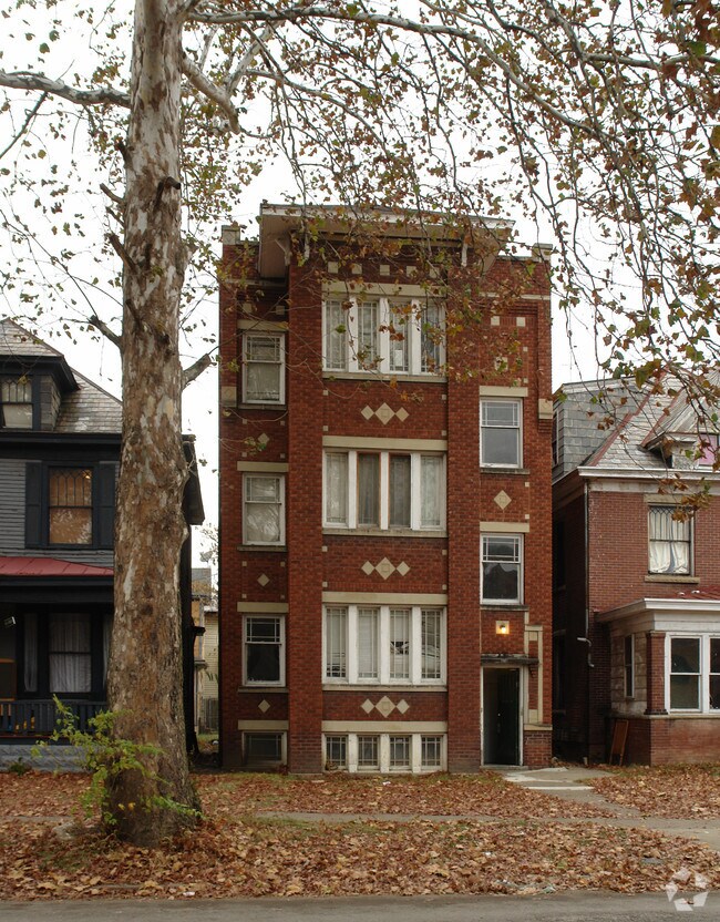 Primary Photo - 908 9th Ave