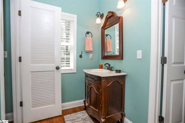 Building Photo - 441 Liberty Hwy