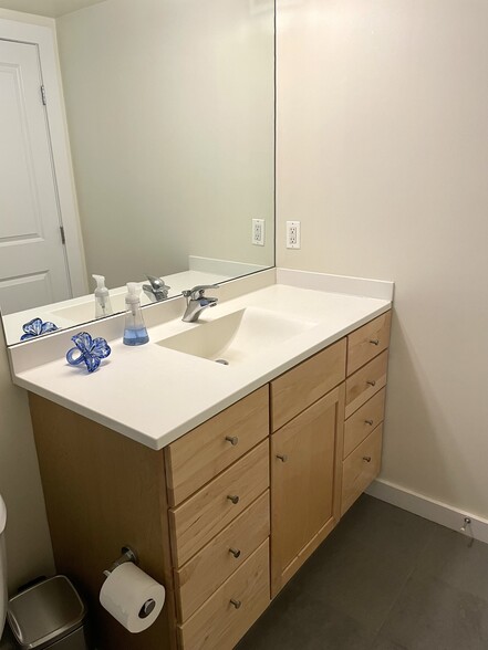 Master Bath - 1123 6th St NW