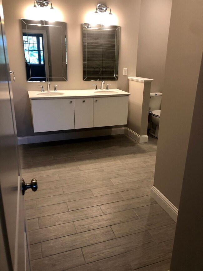 Building Photo - DEERPOINT AT INWOOD CONDOMINIUMS, WOBURN