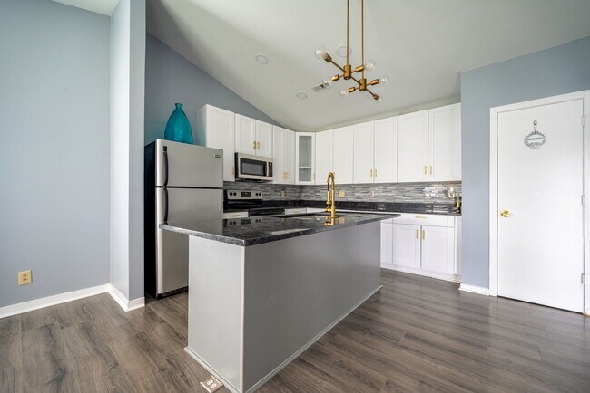 Building Photo - 205 Dockside Dr