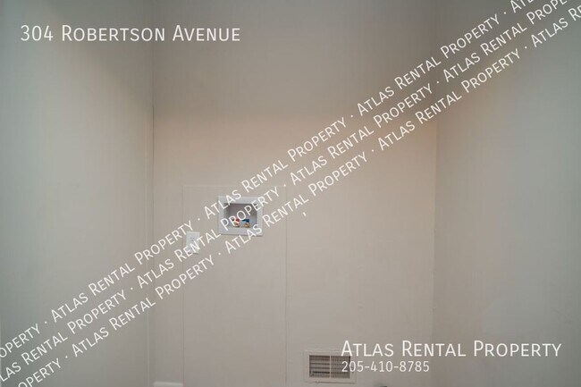 Building Photo - 304 Robertson Ave