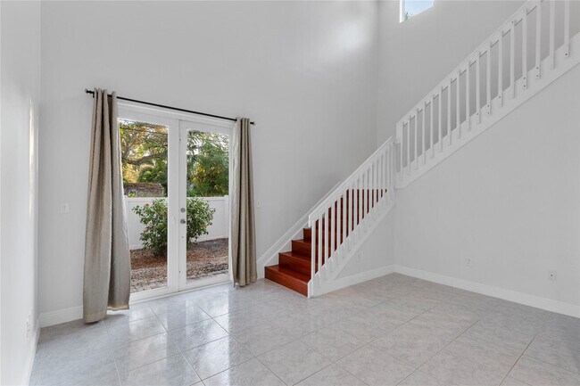 Building Photo - 316 SW 16th St