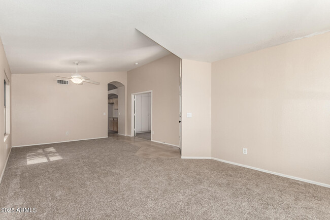 Building Photo - 4431 E Melinda Ln