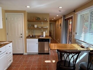 Building Photo - 686 Partridge Cir