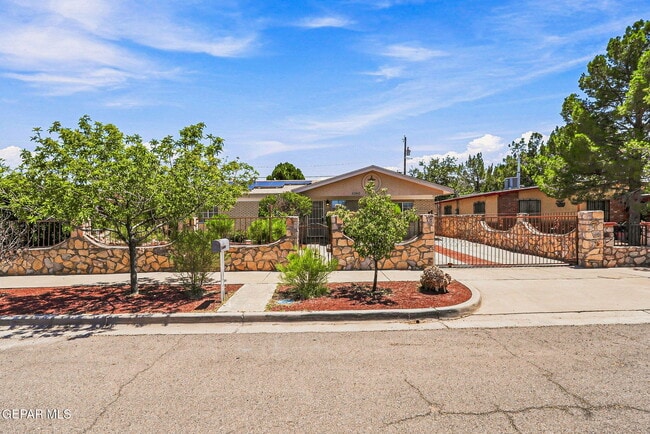 Building Photo - 6340 Modesta St