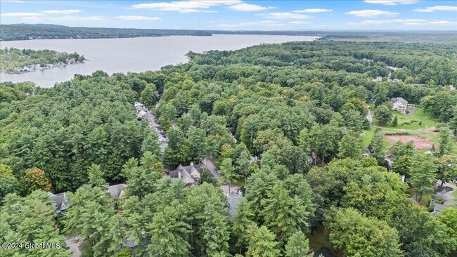 Building Photo - 12 Vallera Rd