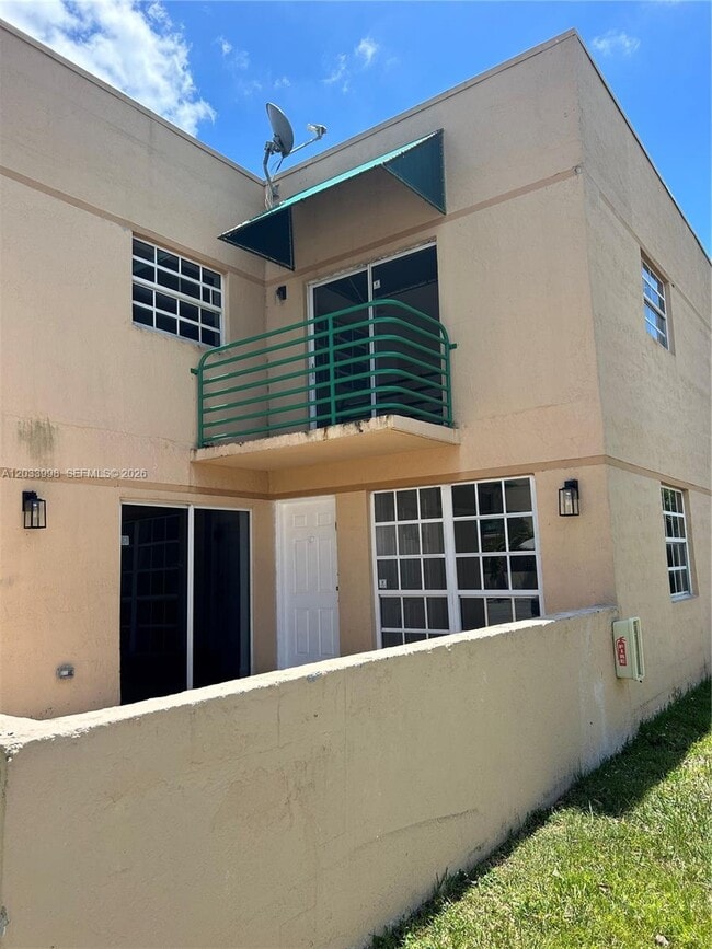 Building Photo - 11880 SW 19th Terrace