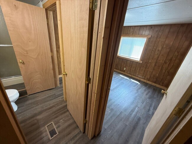 Building Photo - 3 Bed 2 Bath Updated Mobile Home with Fenced Yard and Storage Shed