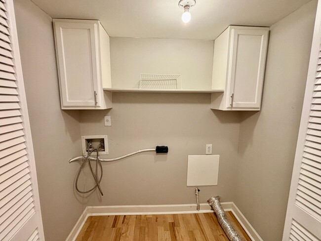 Building Photo - 58 Rumson Ct