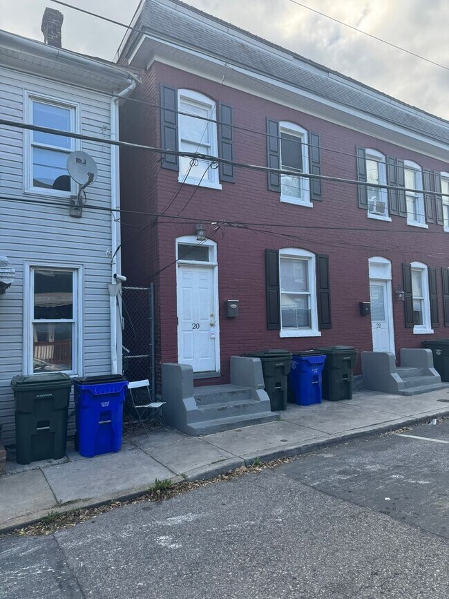 Building Photo - 20-22 Elizabeth St