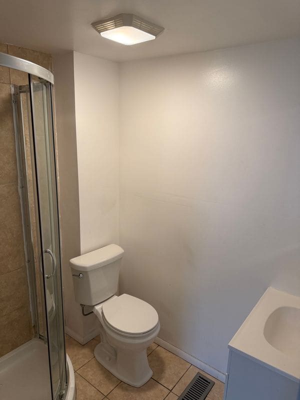 Building Photo - 1540 North Ave