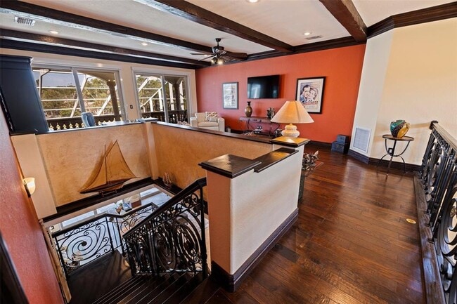 Building Photo - 3931 Pompano Dr SE