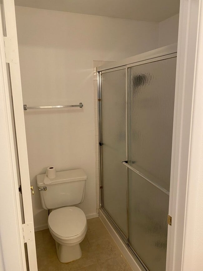 Building Photo - NW!! Single Story!! No Carpet!! No HOA!! B...