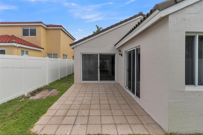 Building Photo - 1592 Salerno Cir