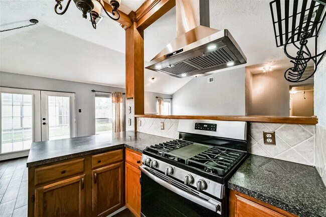 Building Photo - 8131 Split Oak Dr