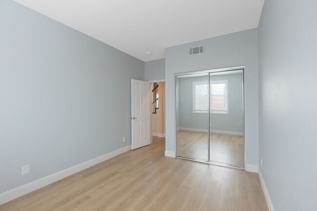 Building Photo - 26523 Starling Ct