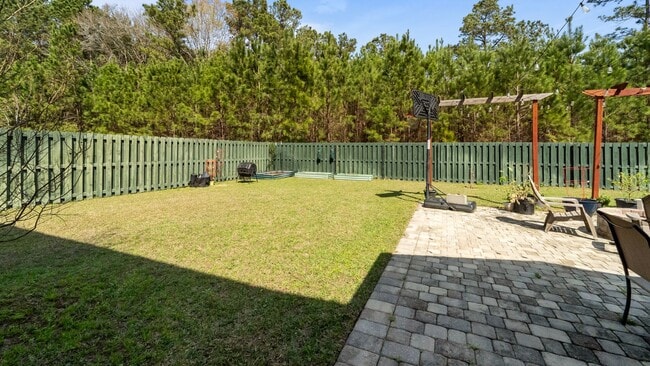 Building Photo - Beautifully Upgraded Home with Outdoor Fire Pit and Fenced Backyard in Buckhead East