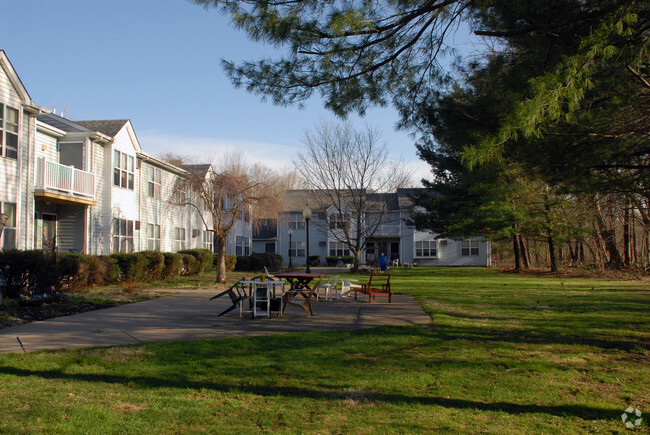 Building Photo - Briarwood Court Apartments