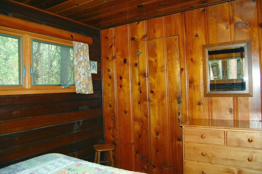 Building Photo - 8037 Woodpecker Way