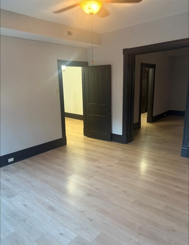 Building Photo - 2115 Allen Ave