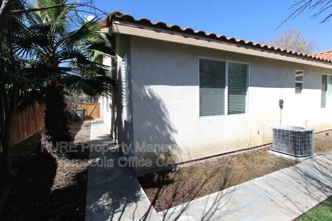 Building Photo - 40269 Miklich Dr