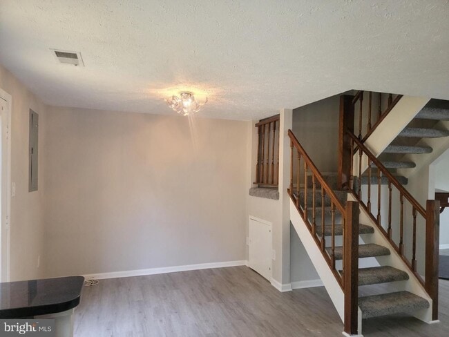 Building Photo - 7475 Lone Star Rd