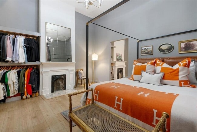 Building Photo - 1837 Touro St