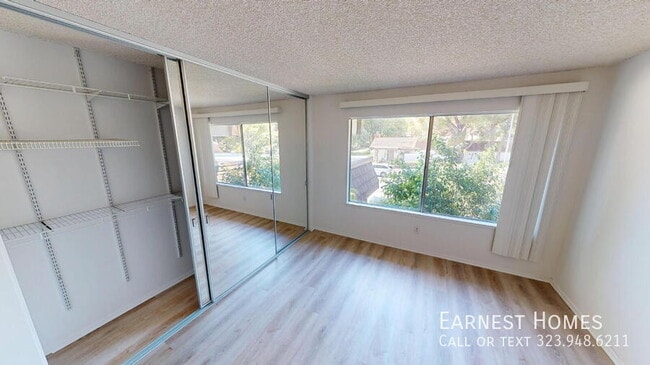 Building Photo - 10464 Larwin Ave