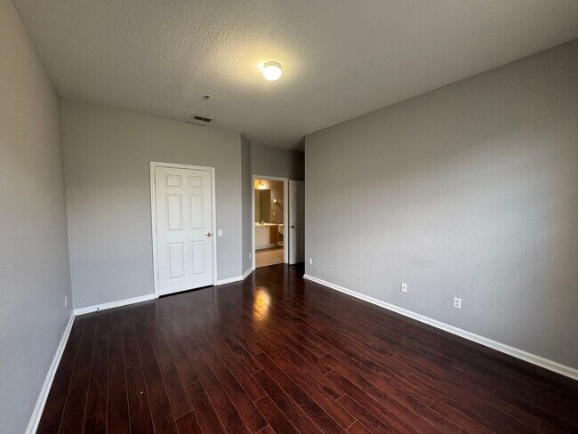 Building Photo - 6434 Cava Alta Dr
