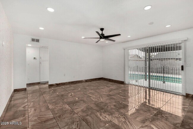 Building Photo - 4141 W Diana Ave