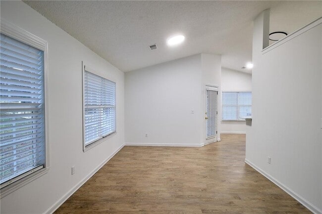 Building Photo - 1645 Fort Mason Way