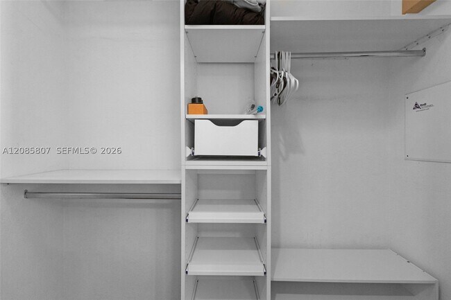 Building Photo - 12905 SW 31st Ct