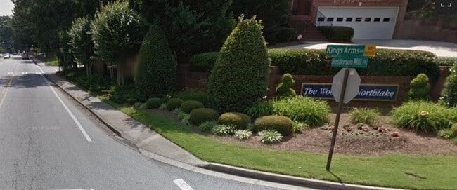 Building Photo - 2448 Kings Arms Dr