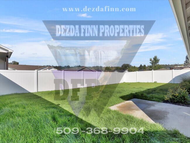 Building Photo - Recently Built, 3 Bed, 2 Bath, 1 Level Spo...
