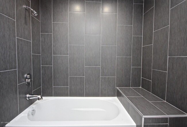 Building Photo - 2707 S Flint Cir