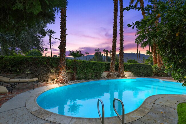 Building Photo - 261 Cordoba Way