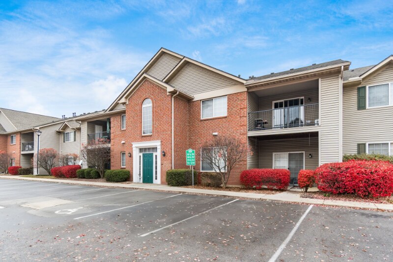 Building Photo - 757 Spring Valley Dr