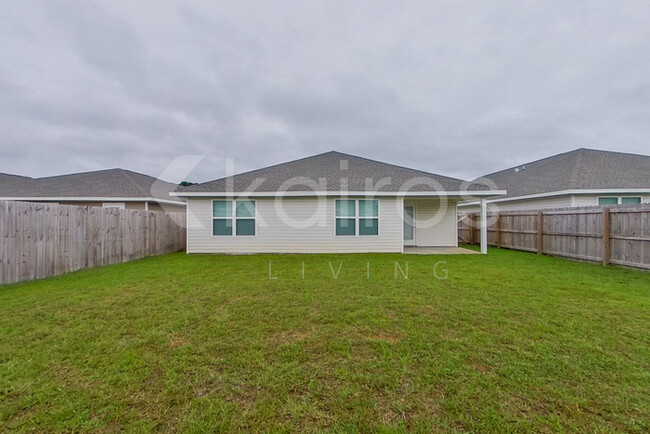 Building Photo - 135 Swallowtail Ln