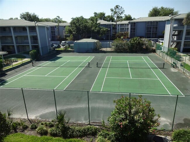 Building Photo - 123 BLUE POINT Way