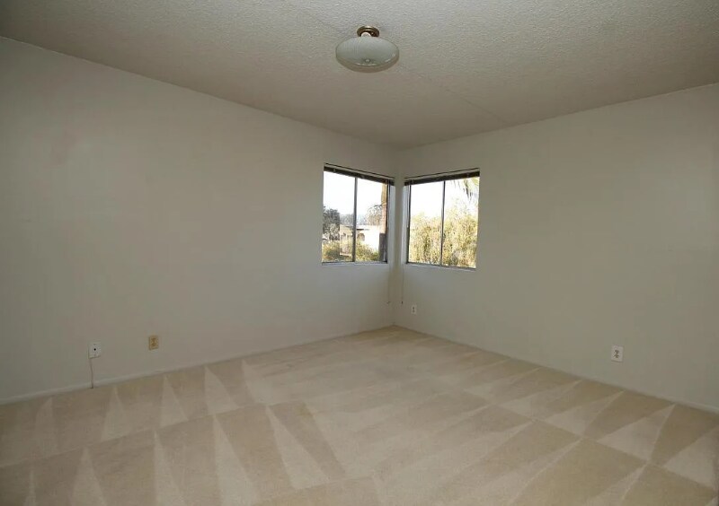 Building Photo - 409 Ellwood Beach Dr