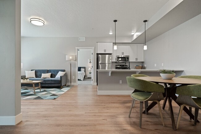 Building Photo - Rosewood